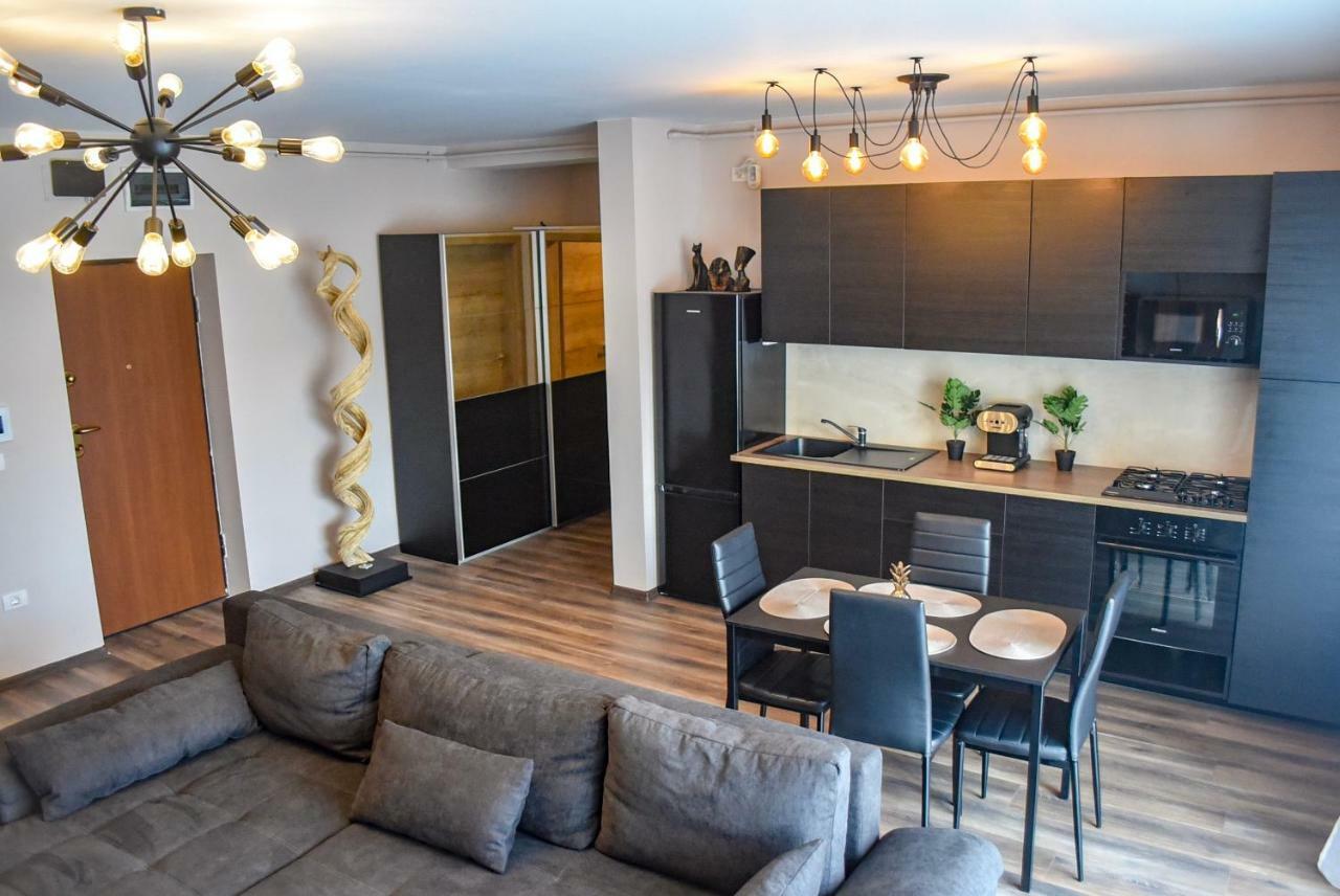 Wood Central Apartment Тимишоара Экстерьер фото
