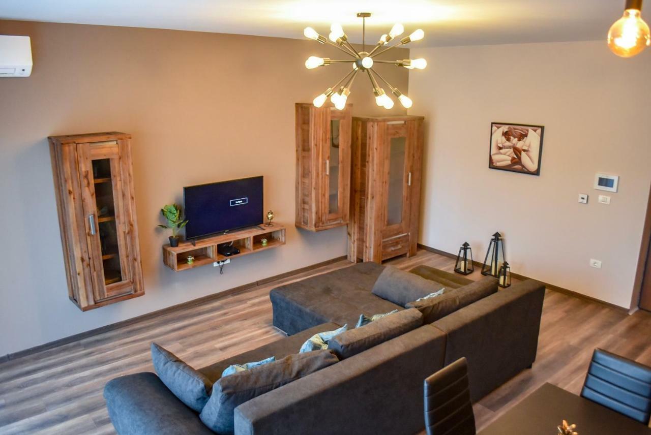 Wood Central Apartment Тимишоара Экстерьер фото